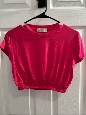 Zenana Outfitters Bright Pink Cropped Short Sleeve Top